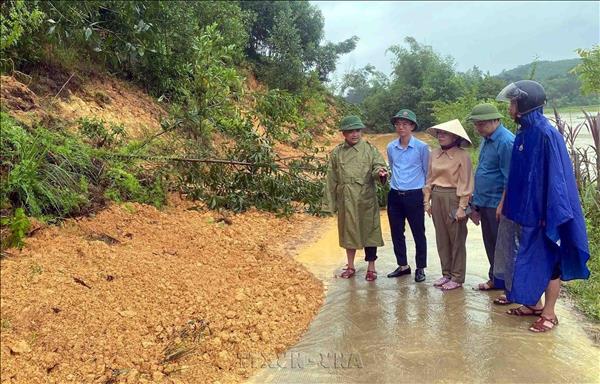 Hà Tĩnh hỗ trợ, khắc phục hậu quả mưa lớn sớm ổn định đời sống cho người dân
