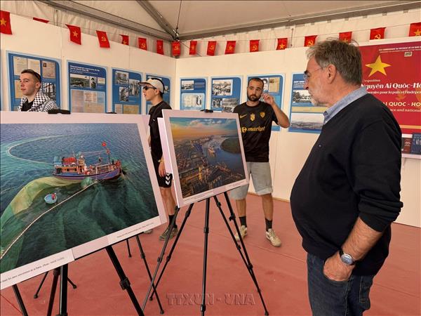 Vietnams image from history to 2045 aspirations showcased in Paris