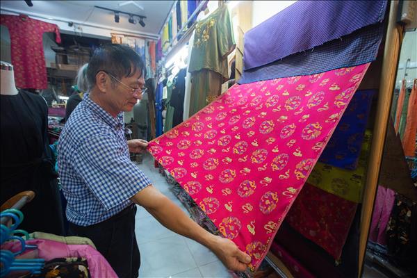 Làng nghề lụa Vạn Phúc đổi mới sáng tạo để phát triển