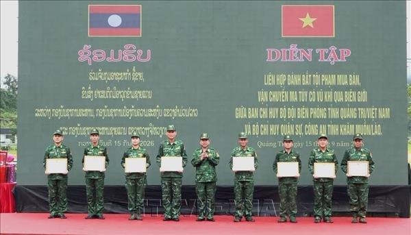 Việt Nam - Lào phối hợp đấu tranh với tội phạm ma túy