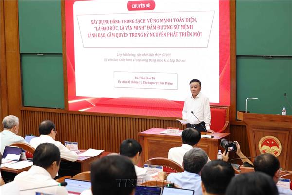 Key leader highlights important tasks in Party building