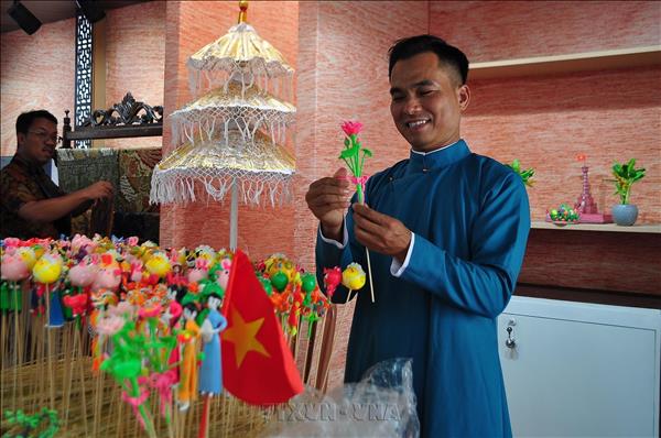 Vietnamese toy figurines, lacquerware ‘tell stories at BRICS Bazaar 2026