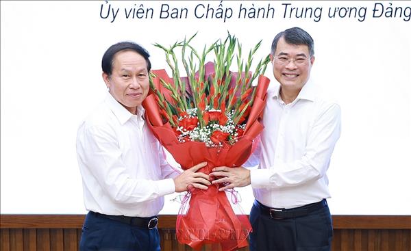 越南政府总理黎明兴：提升政府治理能力 推动经济两位数增长