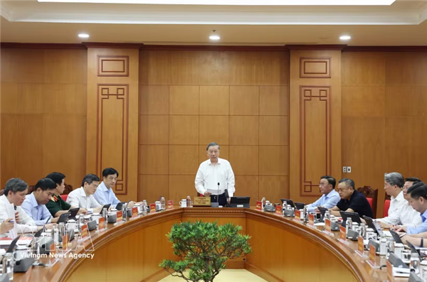 越共中央总书记、国家主席苏林：仅将经总结和检验的问题写入党章