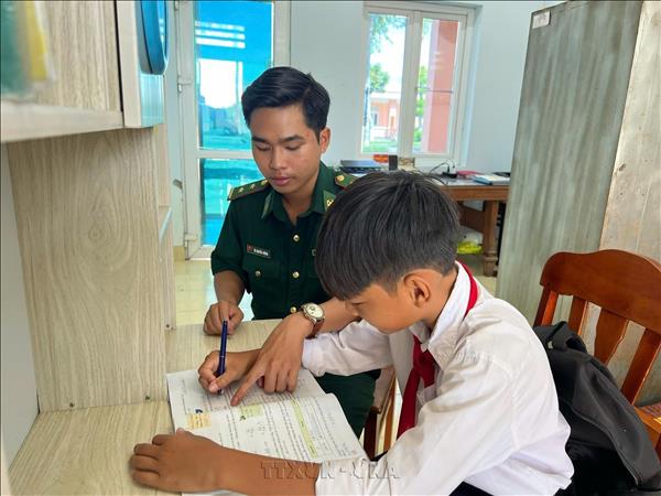 Gieo mầm hy vọng cho trẻ nghèo vùng biên giới biển 