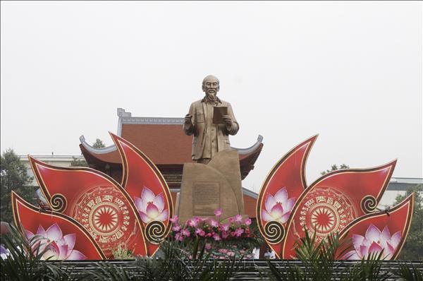 Đền thờ Bác Hồ: Không gian văn hóa, giáo dục truyền thống cho các thế hệ