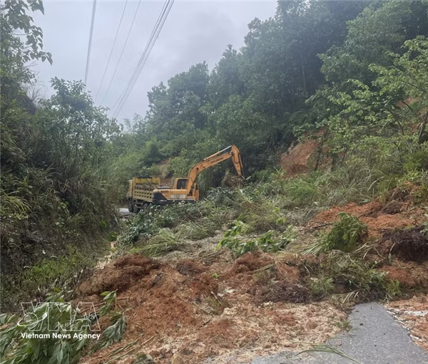 持续暴雨给越南多地造成损失 救灾工作加紧进行