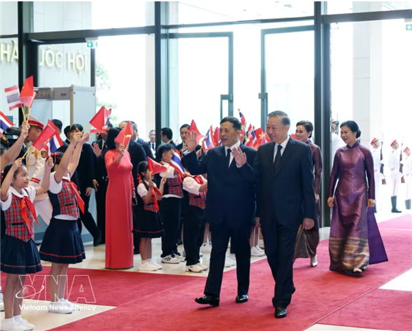 Trois jalons historiques réunis lors de la visite du roi et de la reine de Thaïlande au Vietnam