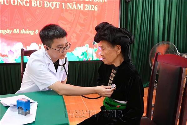 Đưa chăm sóc sức khỏe chủ động đến người dân vùng cao