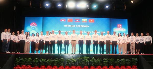 Vietnam attends Mekong-Lancang forum on combating fake news in Cambodia