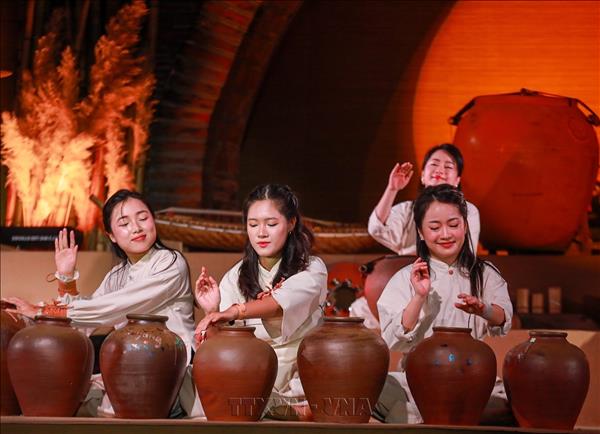 Thanh âm Gốm kể chuyện nghề gốm Bát Tràng