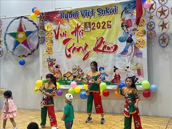 Festival del Medio Otoño difunde la cultura vietnamita en Japón y Singapur