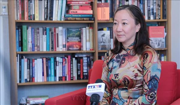 Vietnam seeks to enhance dialogue, affirm role in changing world through top leaders overseas trip: professor