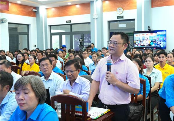 Đối thoại để giải quyết kiến nghị của người lao động