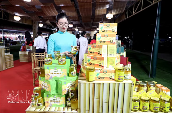 Festival vincula los productos agrícolas, productos OCOP y artesanía tradicional con desarrollo turístico