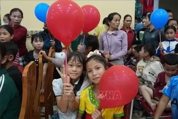 关爱月亮走进乂安边境地区 为儿童送去中秋温暖