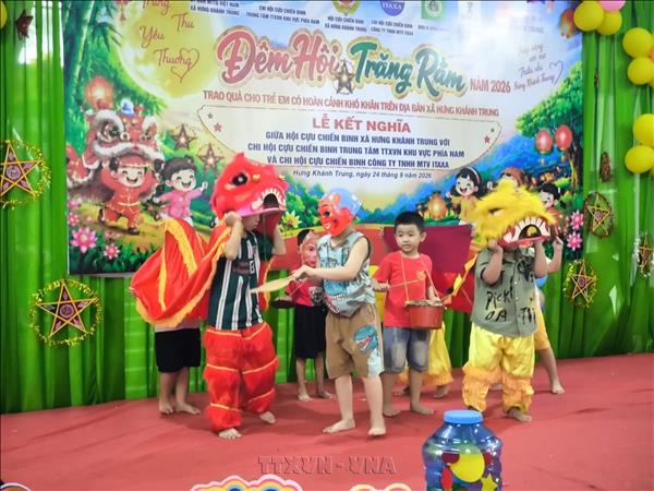 Cựu chiến binh Thông tấn xã Việt Nam tổ chức Đêm hội trăng rằm cho thiếu nhi tại Vĩnh Long