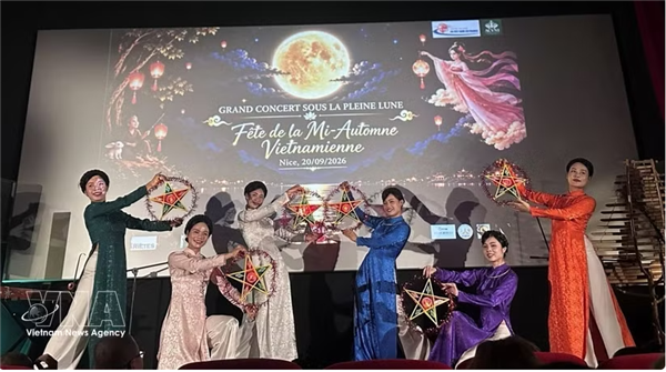 Un parfum de Vietnam souffle sur Nice à loccasion de la Fête de la Mi-Automne