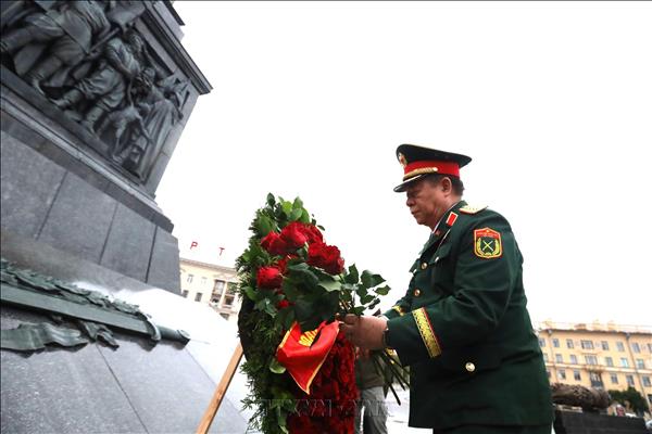 阮仲义大将：白俄罗斯军事专家的帮助是崇高国际团结精神的光辉象征