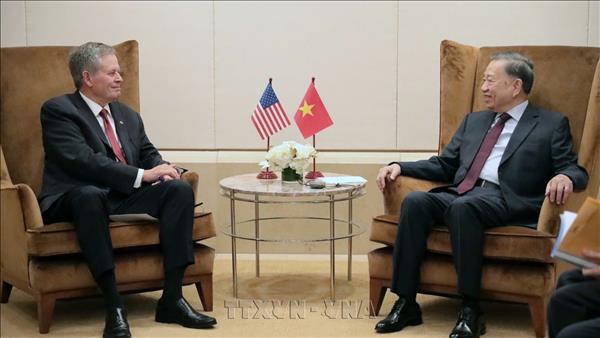 Party General Secretary, President To Lam meets with US Senator Steve Daines in New York