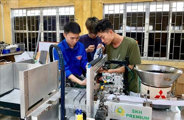 Trí tuệ nhân tạo tiếp sức thanh niên khởi nghiệp, phát triển kinh tế