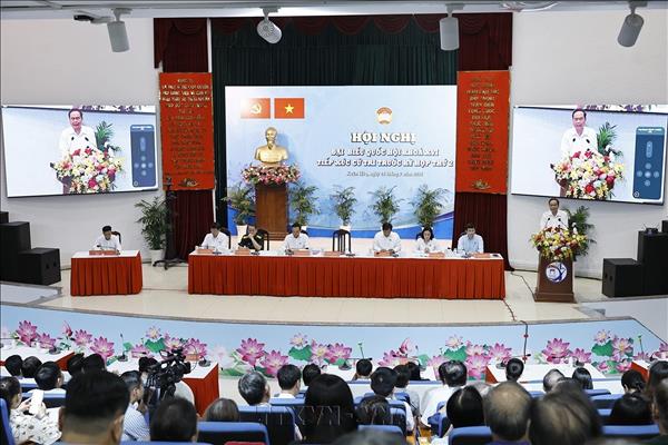 国会主席陈青敏：以人民为中心解决基层一切问题