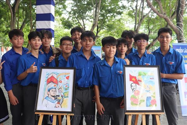Triển lãm hơn 100 tư liệu, hình ảnh Hoàng sa, Trường Sa của Việt Nam