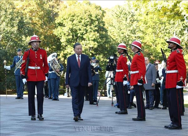 Церемония официальной встречи Генсекретаря, Президента То Лама с государственным визитом в Канаду