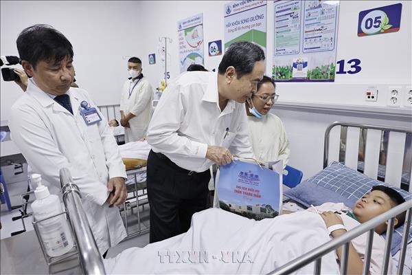 NA President visits child patients in Ho Chi Minh City on Mid-Autumn Festival