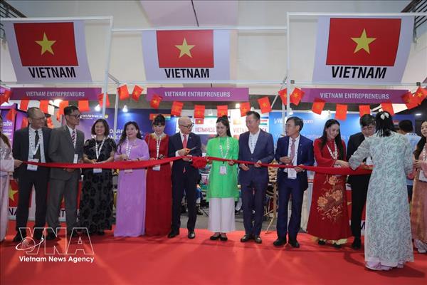Le Vietnam met en avant ses atouts au Salon international du commerce de lUttar Pradesh (Inde)