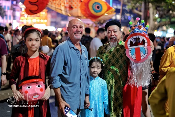 2026年中秋之夜精彩纷呈 传统文化魅力焕发
