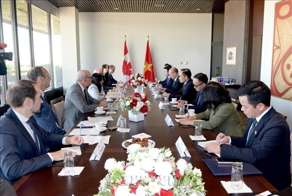 Vietnam, Canada adopt Action Plan to implement Strategic Partnership