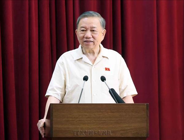Top leader requests Hanoi to develop rapidly, ensure quality, identity and better livability