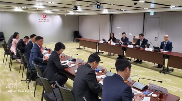 胡志明市与中国香港深化各领域务实合作