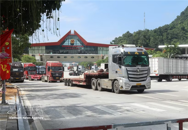 中国国庆假期期间确保口岸货物顺利通关