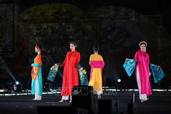 Festival mundial lleva la diversidad de las culturas del mundo a Hanoi