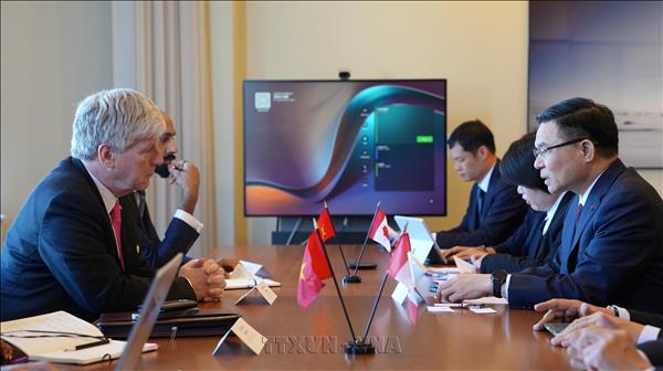 Việt Nam - Canada mở hướng hợp tác mới về năng lượng