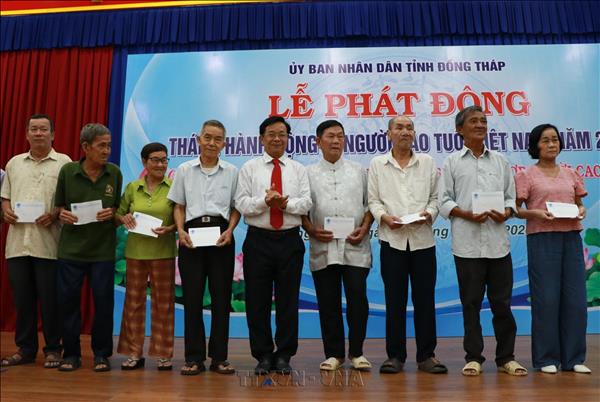 Ngày Quốc tế người cao tuổi (1/10): Nhân rộng các mô hình chăm sóc tại cộng đồng