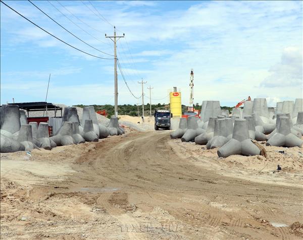 Vietnam needs tens of thousands of workers for nuclear energy development