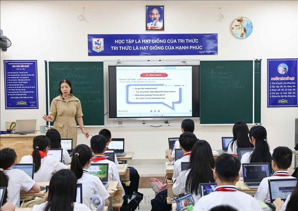 Hà Nội thúc đẩy chuyển đổi số từ mô hình "Lớp học số Google"
