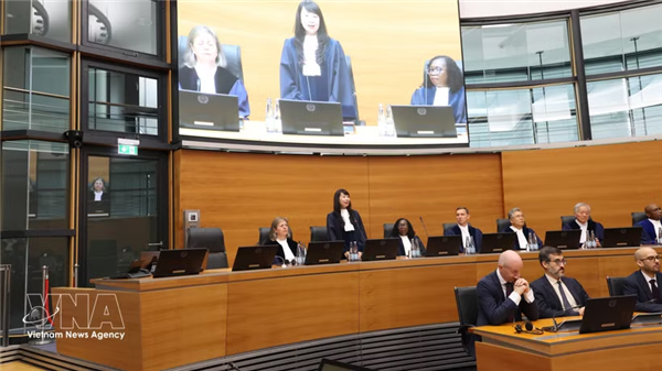 越南女法官阮氏兰英在汉堡国际海洋法法庭正式就职