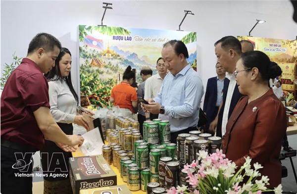 Hanoï accueille la Semaine des produits Vietnam-Laos