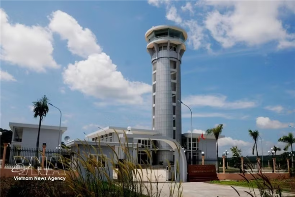 Vietnam refuerza control del tráfico aéreo en Phu Quoc ante APEC 2027