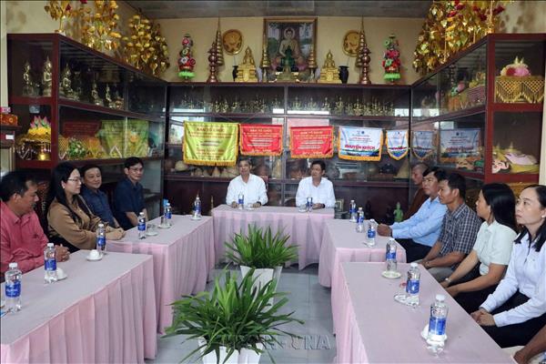 Lãnh đạo Cần Thơ thăm, chúc mừng đồng bào Khmer dịp lễ Sene Dolta