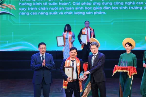 Tôn vinh nhà khoa học của nhà nông, lan tỏa tinh thần sáng tạo kỹ thuật