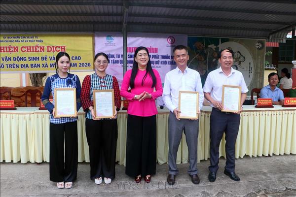 Khám bệnh và phát thuốc miễn phí cho phụ nữ có hoàn cảnh khó khăn