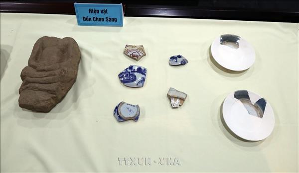 Bàn giao các hiện vật khai quật khảo cổ ở Đồn Chơn Sảng và Trạm Nam Chơn