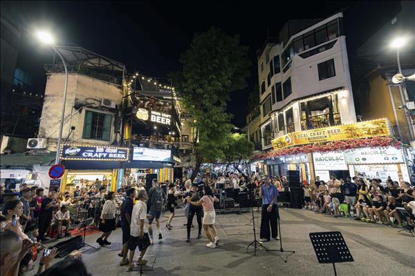  Hà Nội kể câu chuyện nghìn năm sau hoàng hôn