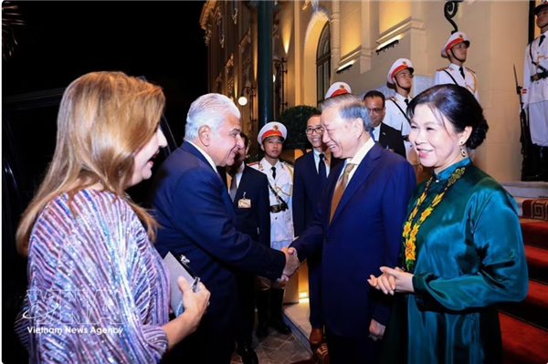 Le Vietnam et le Panama souhaitent devenir des passerelles entre lAsie du Sud-Est et lAmérique latine