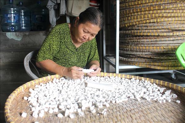 Bền bỉ giữ nghề truyền thống giữa nhịp sống hiện đại
